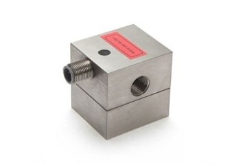 TITAN 量測粘性流體的流量計 Flowmeter for Metering Viscous Fluids TITAN 量測粘性流體的流量計 Flowmeter for Metering Viscous Fluids